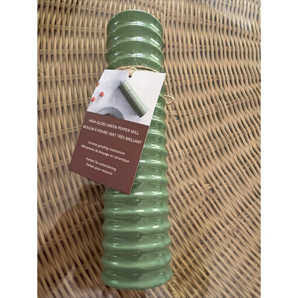 New Addison Ross Ltd UK Salt and Pepper Grinder Mill Sage Green